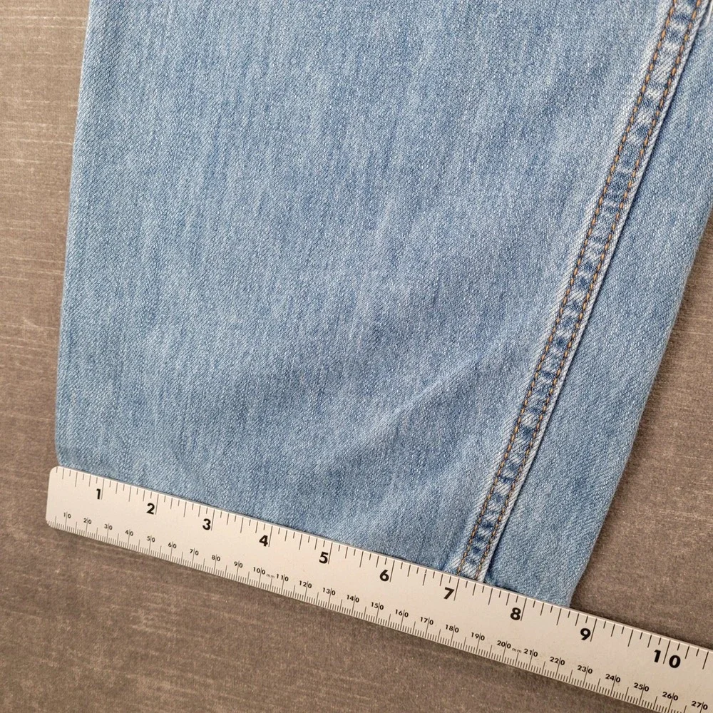 Tommy Bahama Cayman Island Relaxed Mens Jeans Actual Sz 34x29 Light Wash‎ Blue